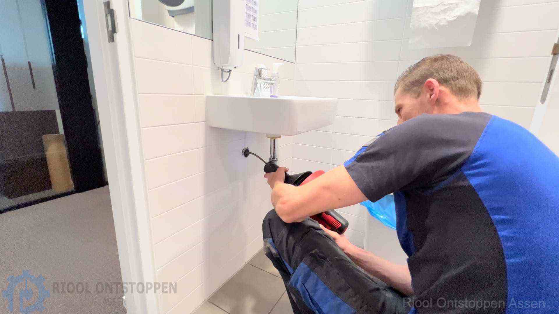 Afvoer ontstoppen Assen